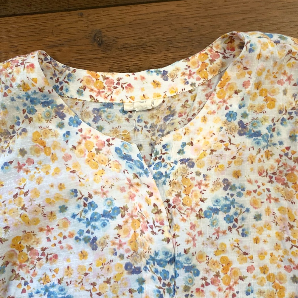 a.n.a Pastel Floral Blouse - Picture 4 of 6